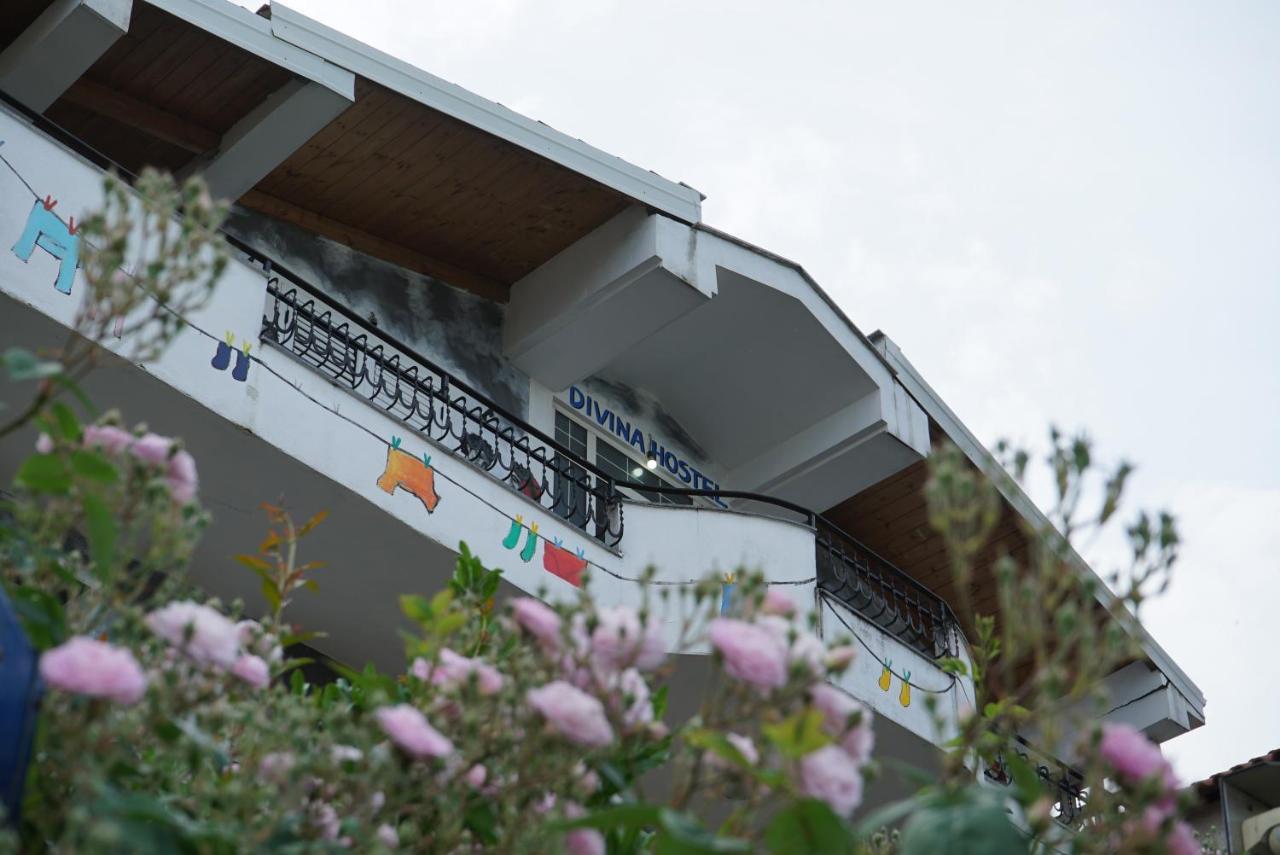 Divina Hostel Tirana Eksteriør billede